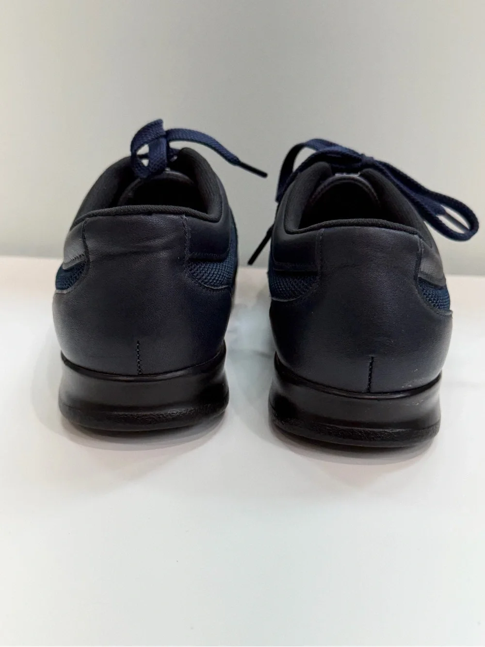 SAS Women’s 7 WW Navy Comfort Walking Sneakers Orthopedic Lace Up Shoes Casual